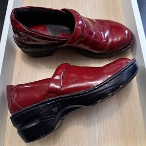 B.O.C. Born Concepts Burgundy Patent Leather Clogs/Mules   Size 7.5